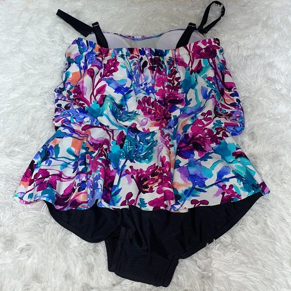 NWOT Maxine of Hollywood One Piece Floral and Black Swimsuit - Picture 5 of 11